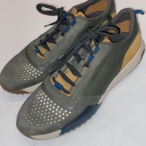 Hugo Boss sneakers model 50396670 NWOT Size 45